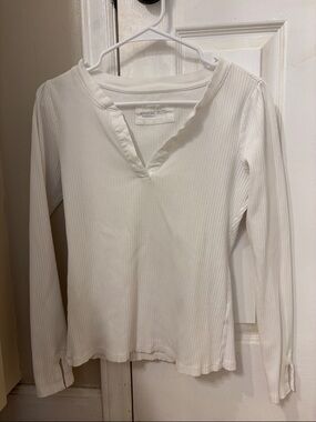 Pilcro White Ribbed Long Sleeve V-Notch Top